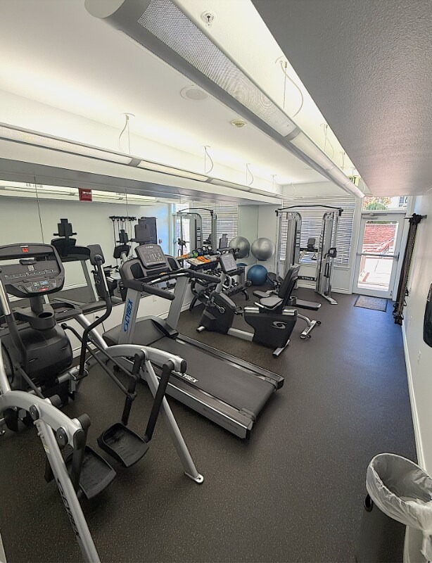 Foto del edificio - 2700 E Cherry Creek S Dr