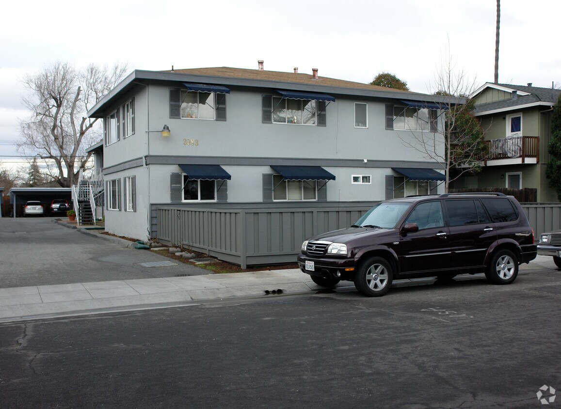 Primary Photo - 3093 Emerson St