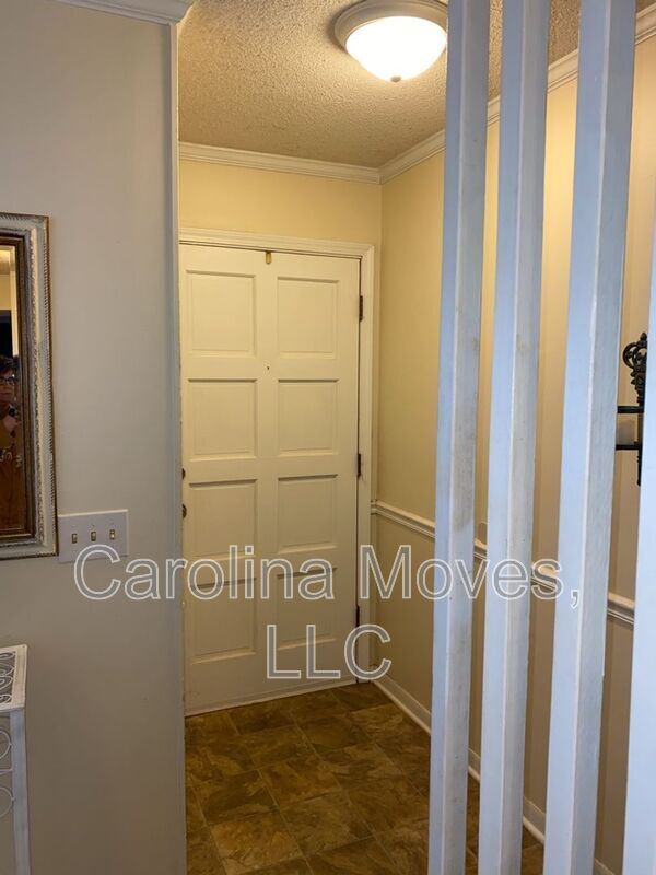 Foto del edificio - 805 Stallings Rd