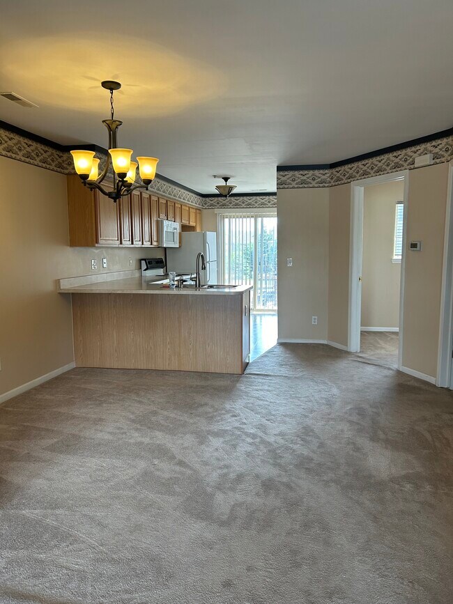 Dining Rm/Kitchen - 4324 Maple St