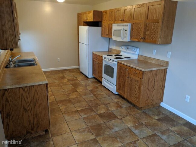 Building Photo - 3 br, 2 bath House - 504 Crestwood Dr