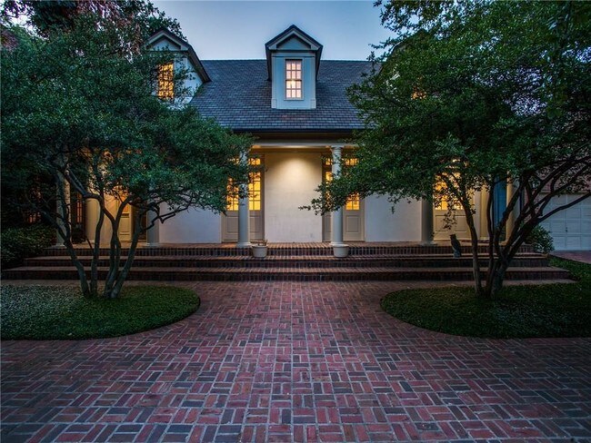 Building Photo - 3616 Lovers Ln