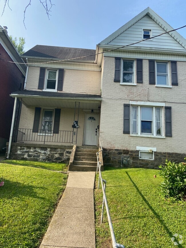 Building Photo - 1048 W Nesquehoning St