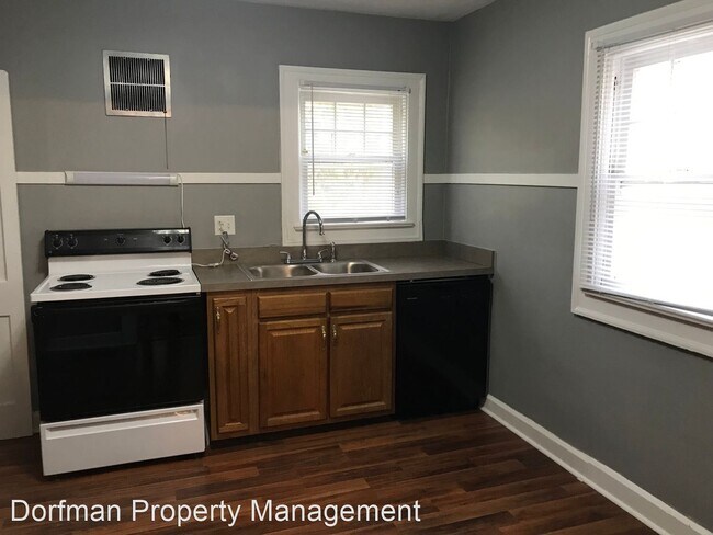 Foto del edificio - 2 br, 1.5 bath House - 715 E 50TH ST