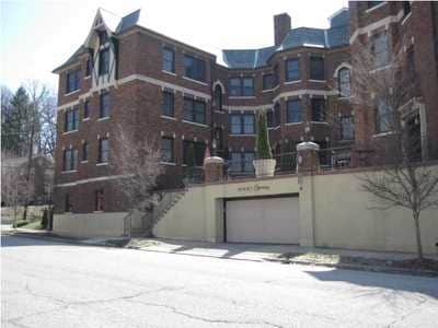 Building Photo - 2000 Spring Condominiums