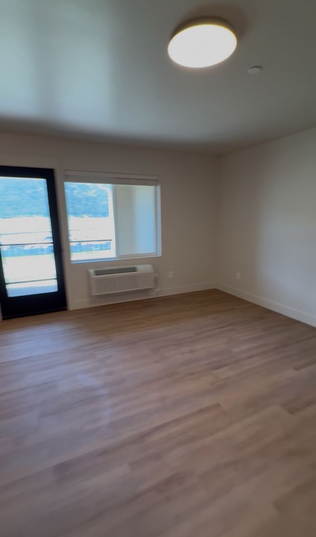 Foto del edificio - 2 bed 2 bath apartment (FIRST MONTH RENT F...