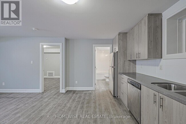 Photo du bâtiment - 814 Glencairn Ave