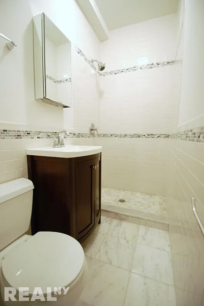 Foto del edificio - 248 Broome Street