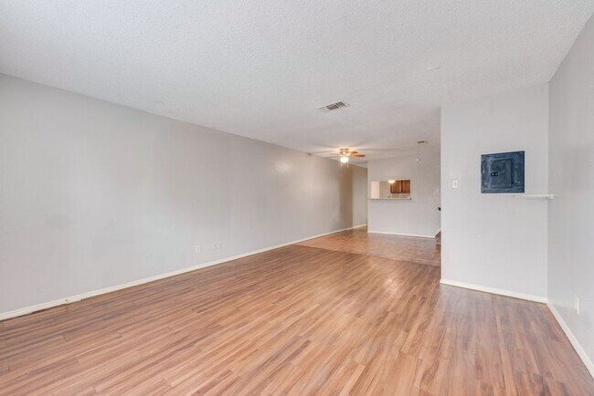 Foto del edificio - 600 Grand Ave