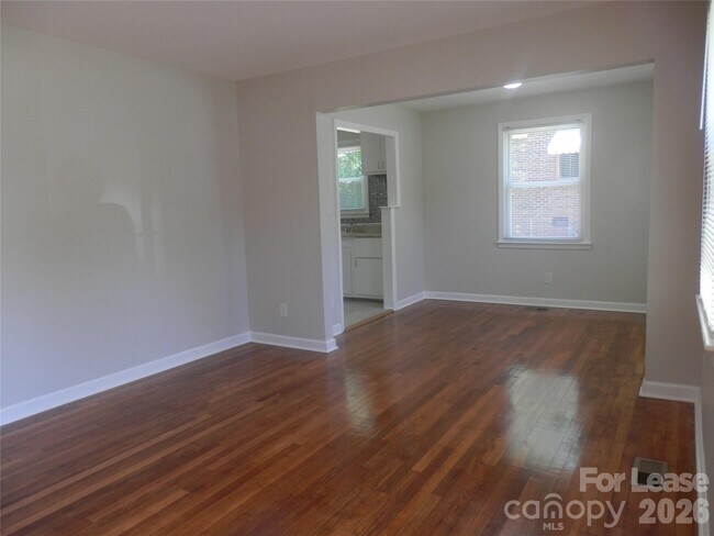 Building Photo - 3016 Colfax St
