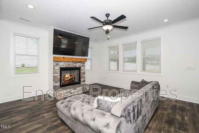 Foto del edificio - 51 Buckstone Pl