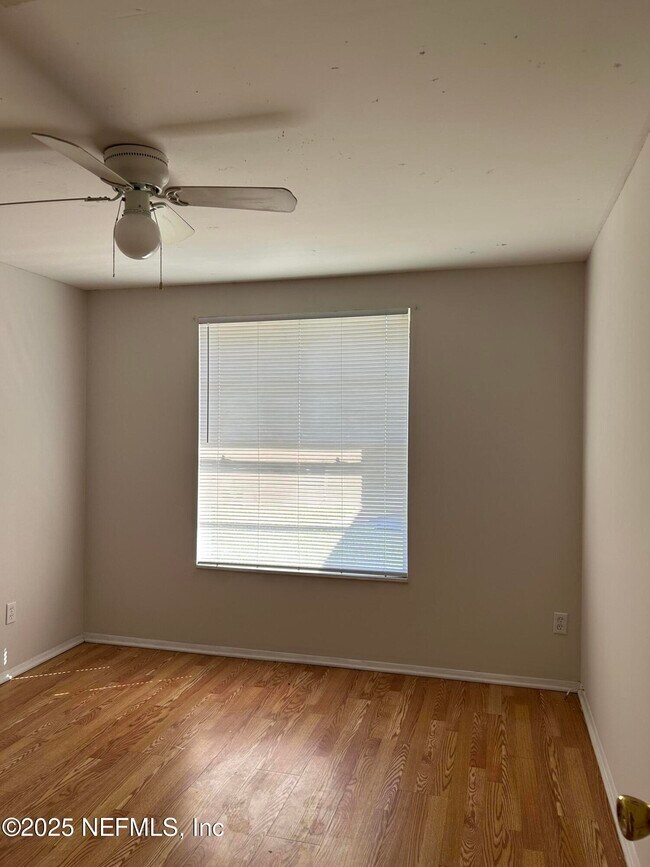 Foto del edificio - 2678 Sunrise Village Dr