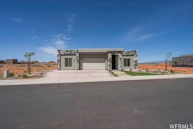 Building Photo - PETS ALLOWED!  Spacious & Modern 3-Bedroom Home for Rent Near Sand Hollow Reservoir
