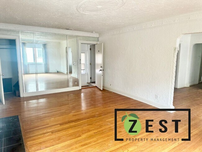 Foto del edificio - 17352 Roselawn St