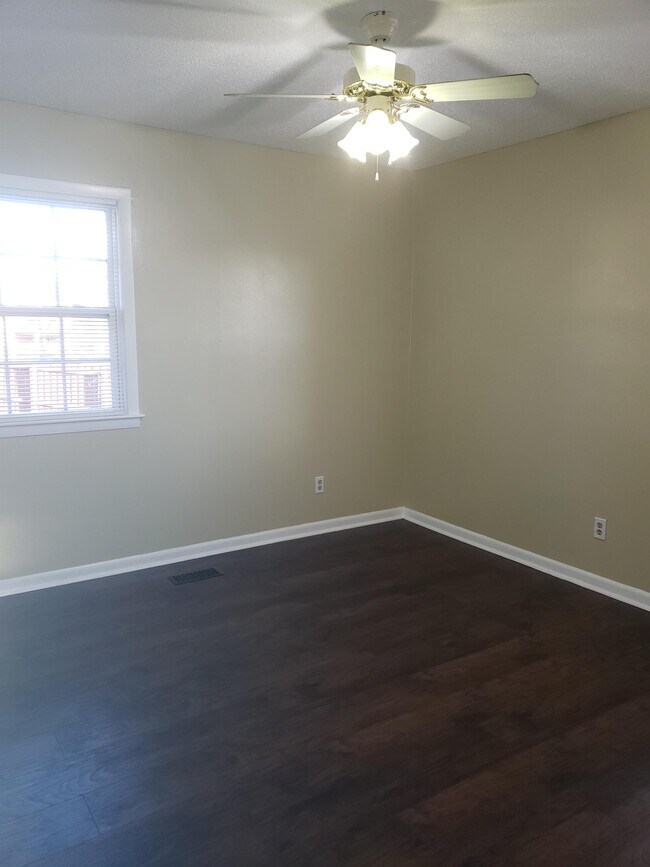 Foto del edificio - 5408 Silver Pine Ct