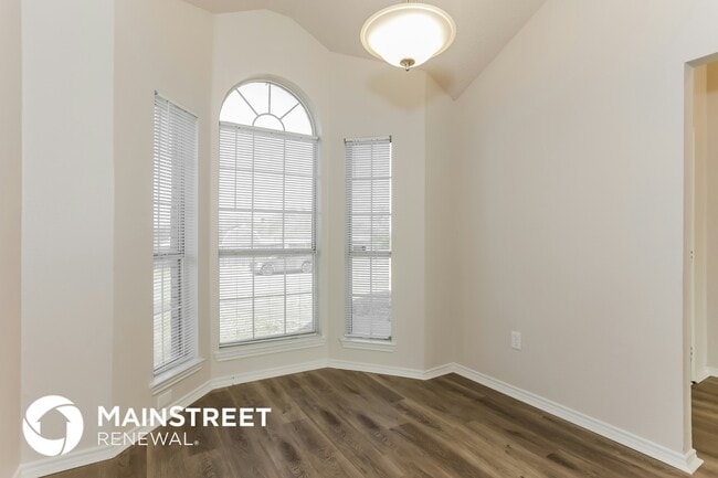 Foto del edificio - 1532 Linda Ln