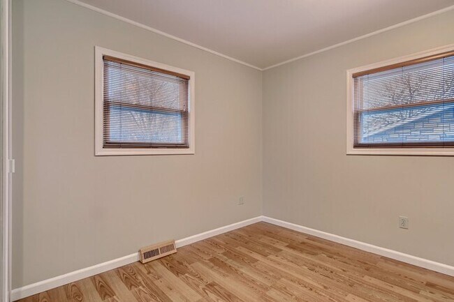 Foto del edificio - 107 Oakmere Rd, Owings Mills, MD, 21117