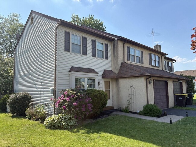 Building Photo - 167 Sunshine Dr