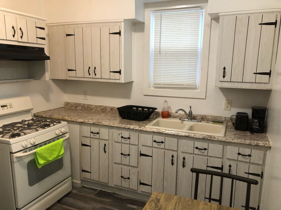 Foto principal - 221 Pine St