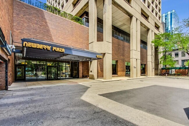 Foto del edificio - 1030 N State St