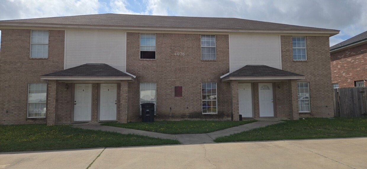 Foto principal - 4406 Jeff Scott Dr
