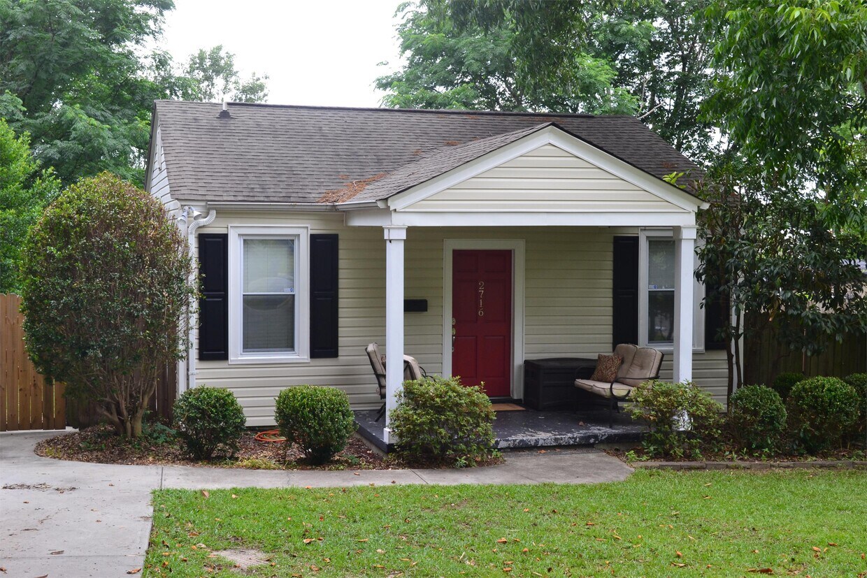 Foto principal - 2716 Kingswood Dr