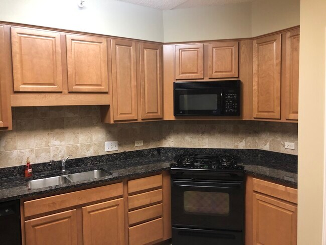 Foto del edificio - 601 W Rand Rd