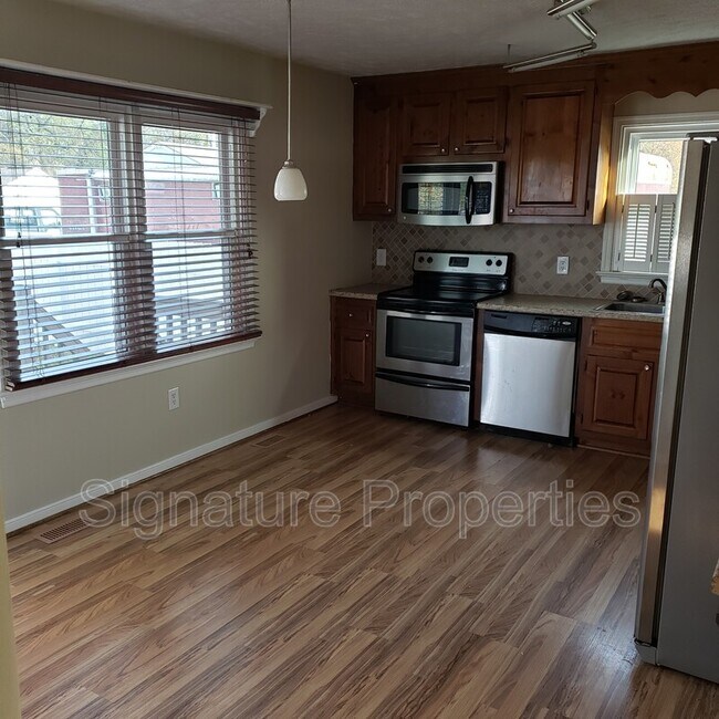 8060 Ellerson Station Dr, Mechanicsville, VA 23111 House Rental in