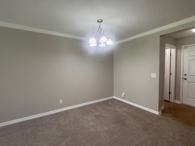 Building Photo - 4580 Limerick Dr