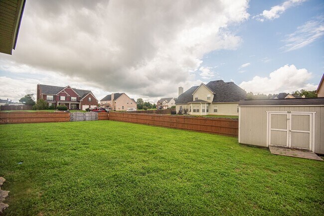 Foto del edificio - Beautiful home available today!