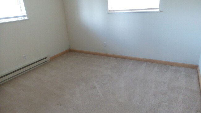 Building Photo - Very nice 1 bedroom duplex unit in Tacoma!!
