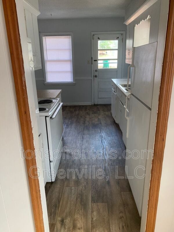 Building Photo - 173 Griswold Cir