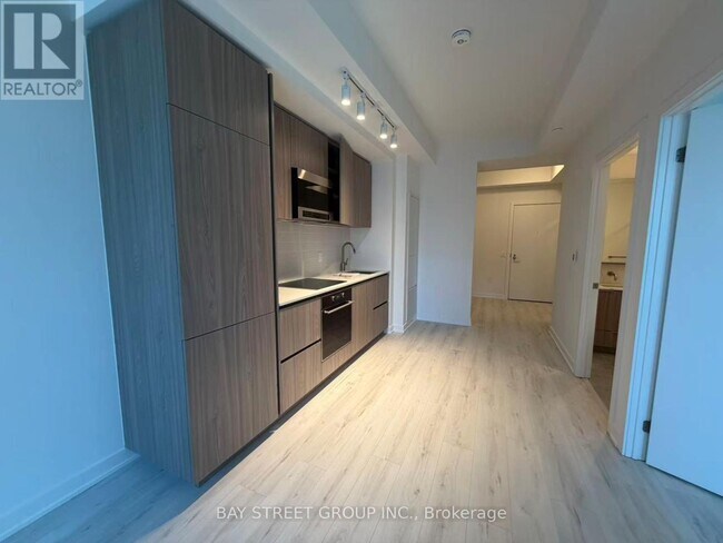 Photo du bâtiment - 110 Broadway Ave