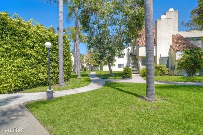 Building Photo - 1401 Melrose Dr