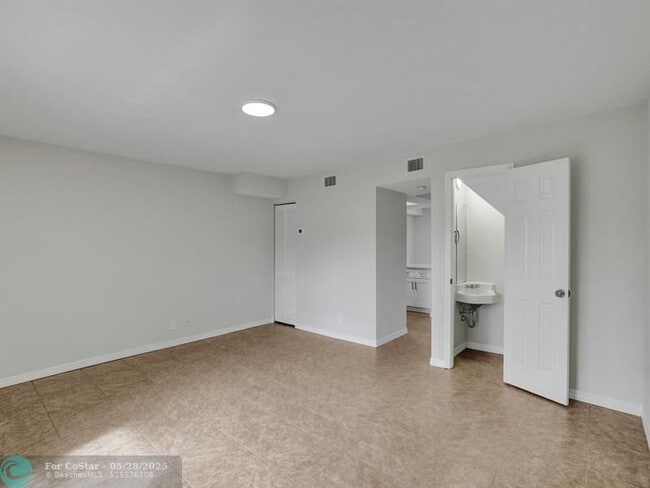 Foto del edificio - 8503 NW 35th Ct