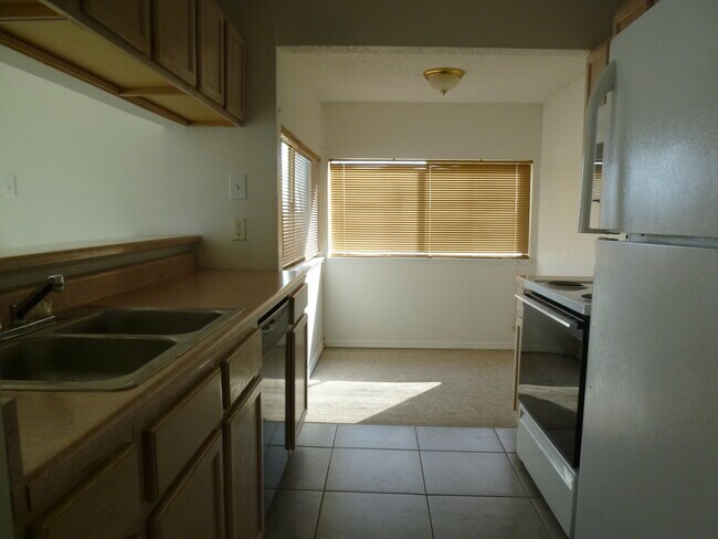 Kitchen - 158 Stockmen Ln