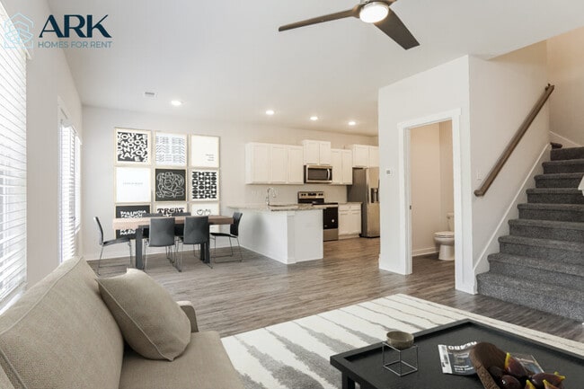 Building Photo - 5501 Cathwick Dr