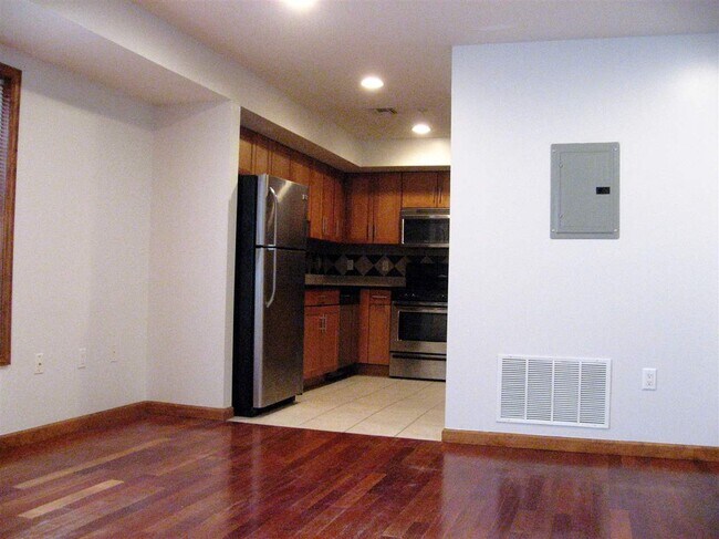 Foto del edificio - 112 63rd St