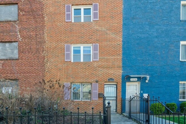 Building Photo - 2268 Mt View Pl SE