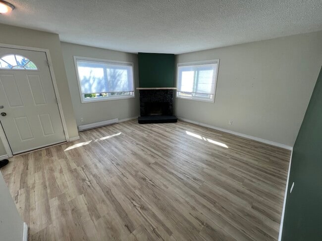 Photo du bâtiment - 1050 St David Crescent