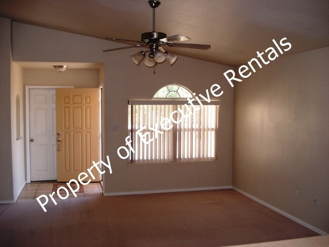 Building Photo - 3974 Sombra Morada Rd