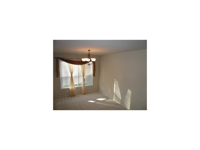 Foto del edificio - 204 Walnut Creek Dr