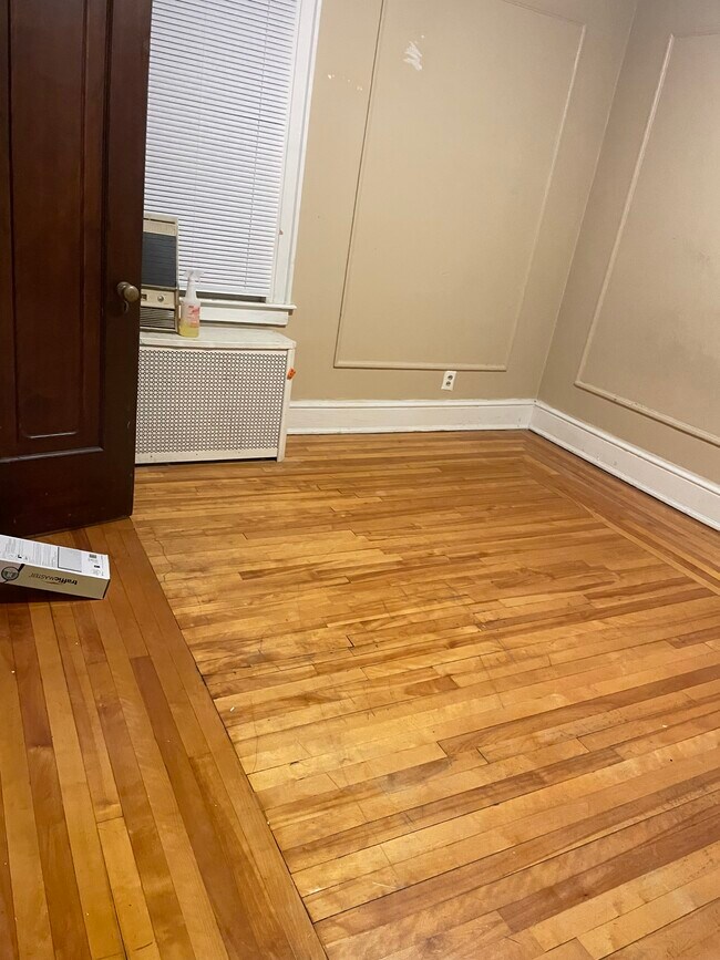 Foto del edificio - 572 Dickinson St