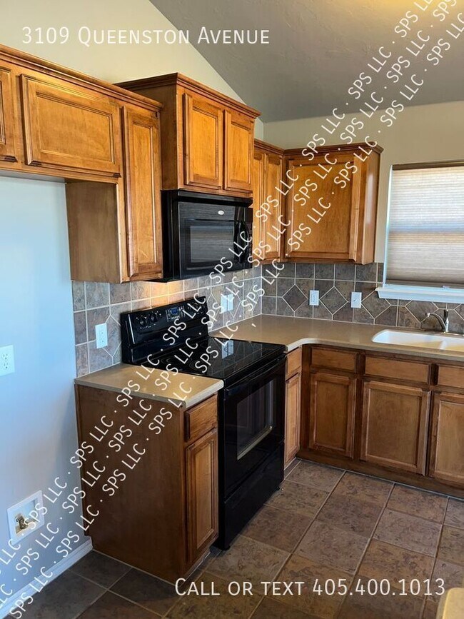 Foto del edificio - 3109 Queenston Ave