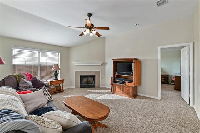 Building Photo - 2825 Dawn Spring Dr