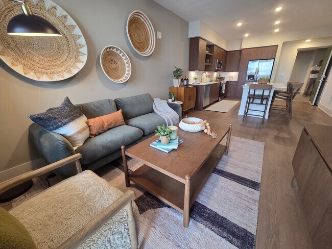 Building Photo - 6710 SW 29th St