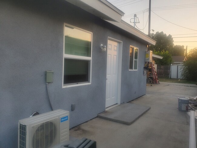 Building Photo - 1335 N Norman Rd