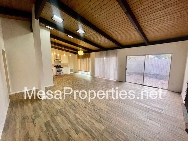 Foto del edificio - 10458 Alta Loma Dr