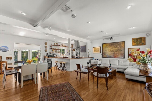 Foto del edificio - 70 NE 97th St