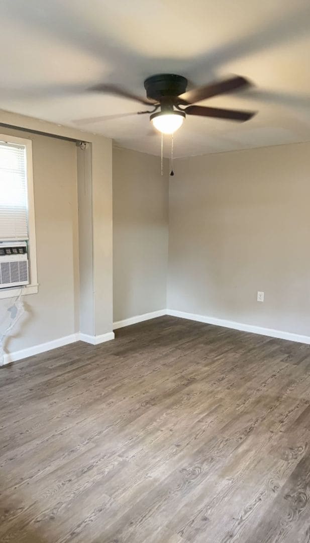 Building Photo - 902 Adams St